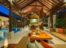 Villa Lakshmi Toba, Living and Dining Room
